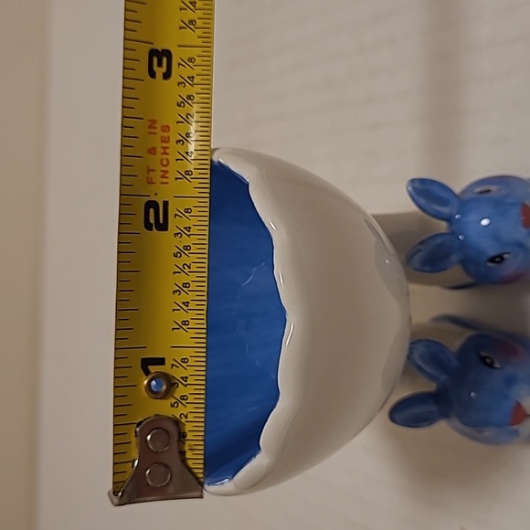 Vintage Rabbit Feet Ceremic Egg Holder - Picture 13 of 16